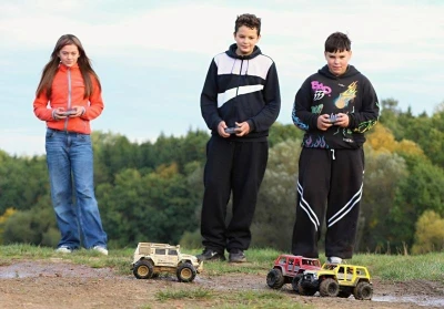 IQ models Set RC off-road obojživelných aut