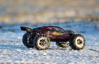 IQ models Truggy Racer 4WD 1:16 2.4GHz - růžová