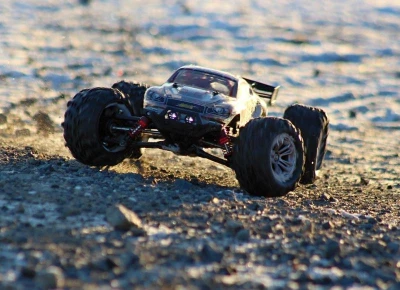 IQ models Truggy Racer 4WD 1:16 2.4GHz - růžová