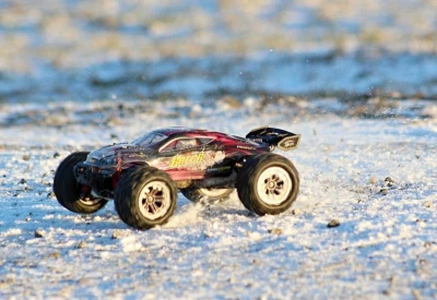 IQ models Truggy Racer 4WD 1:16 2.4GHz - růžová