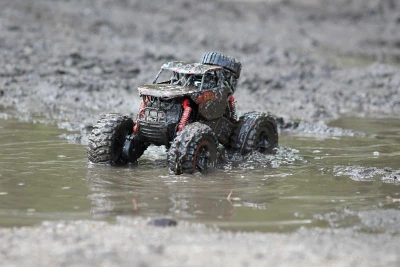 IQ models MZ-AMPHI červená sada dvou vodotěsných RC aut