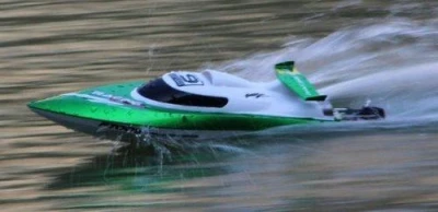 IQ models Závodní sportovní člun FT-09 2,4Ghz zelená IQ models Závodní sportovní člun FT-09 2,4Ghz zelená