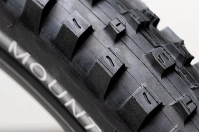 Kenda 29x2.40-1265 Double Black Allmountain 120TPI plášť