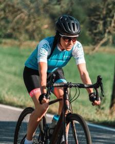 Kilpi CORRIDOR-W světle modrý cyklistický dres + Kilpi MURIA-W černé cyklistické kraťasy