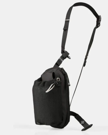 KILPI MULTIPLE-U Černá unisex ledvinka