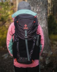 KILPI ROX 40-U Tmavě šedý turistický batoh KILPI ROX 40-U Tmavě šedý turistický batoh