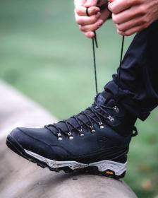 KILPI TRACKER HIGH WP-U Černá outdoorová vysoká obuv