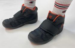 Knapper Hokejbalové boty AK7 Mid POUZE Senior, 10.5, EU 44 (VÝPRODEJ)