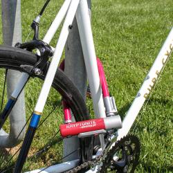 Kryptonite Kryptolok Mini-7 + Flex-frame Merlot zámek