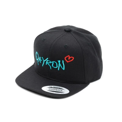 Yupoong Qayron Snapback černá dětská kšiltovka se srdcem