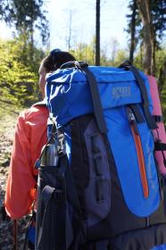 Kubisport Batoh Mountains 60 L na náročnější horskou turistiku modrý