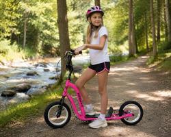 Kubisport 12 Mistral růžová koloběžka s nafukovacími koly