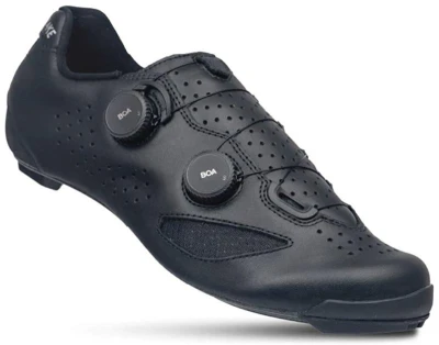 Lake CX239 Carbon černé tretry + sleva 400,- na příslušenství Lake CX239 Carbon černé tretry + sleva 400,- na příslušenství