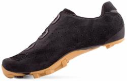 Lake MX238 Gravel Carbon černá semiš/zlatá tretry POUZE EU 43,5 wide (VÝPRODEJ)