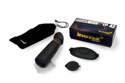 Levenhuk Dalekohled Wise PLUS 10x42
