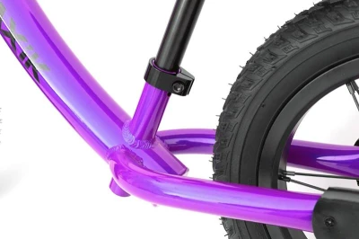 Max1 MAXÍK Evo Lite magenta/fialové dětské odrážedlo