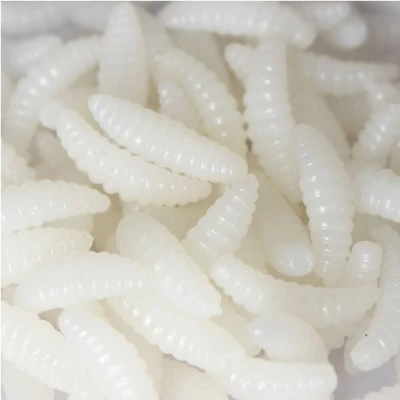 Merco Bait Soft Worms umělí červi 50 ks bílá