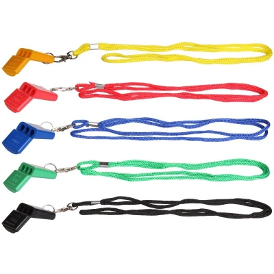 Merco Whistle Colored 012 plastová píšťalka se šnůrkou