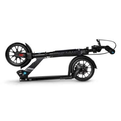 Micro Metropolitan Deluxe black skládací koloběžka + sleva 400,- na příslušenství