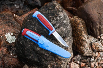 Morakniv Basic 546 Color of the Year 2025 (S) Dala Red/Siljan Blue pracovní nůž