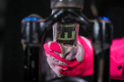 Muc-off mycí rukavice Deep Scrubber Gloves vel. M pár