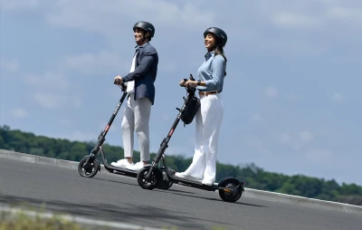 Navee V25i Pro II šedá elektrická koloběžka