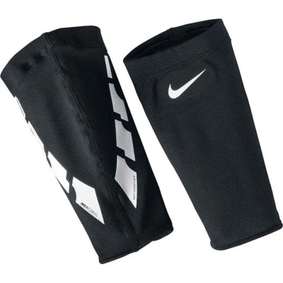 Nike NK GUARD LOCK ELITE SLV Fotbalové chrániče