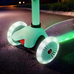 Nils Fun HLB1310 s LED fialová dětská tříkolová koloběžka