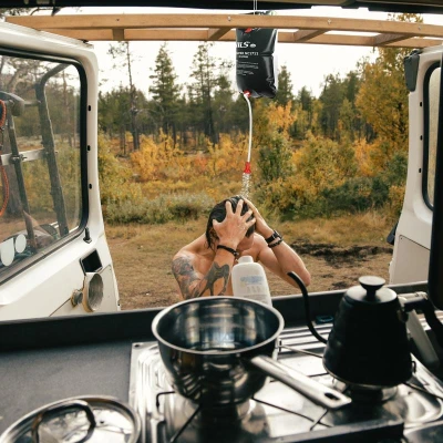 Nils Camp NC1711 černá 20l kempingová solární sprcha