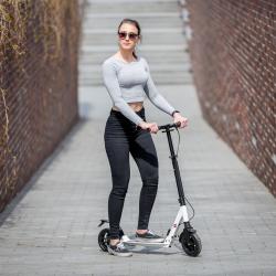 Nils Extreme HM208T bílá odpružená koloběžka s ruční brzdou