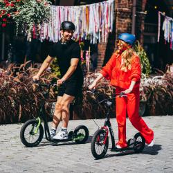 Nils WH10612 16/12 kolobežka s pumpovanými kolesami