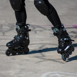 Nils NA20001 černé slalomové kolečkové brusle POUZE EU 38 (VÝPRODEJ)