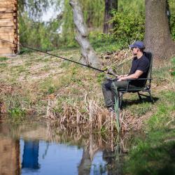 Nils Rybářské křeslo s podnožkou Camp NC1802