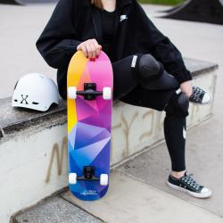 Nils CR3108 Geometric Skateboard
