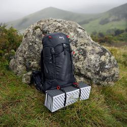 Nils Skladacia penová karimatka Camp NC1768 s reflexnou vrstvou čierna