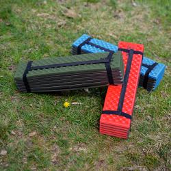 Nils Skladacia penová karimatka Camp NC1768 zelená