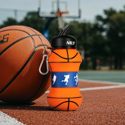 Nils Skládací silikonová láhev Camp NC4104 550ml basketbal