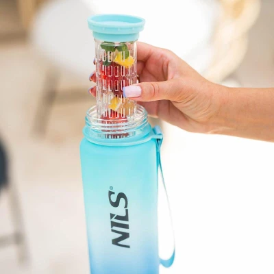 NILS CAMP Tritanová láhev na pití NCD04 950 ml modrá