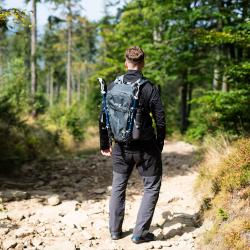 NILS CAMP Turistický baton NC1925 Wayfarer 35L