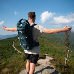 NILS CAMP Turistický batoh NC1938 Kjolen zelený 40L