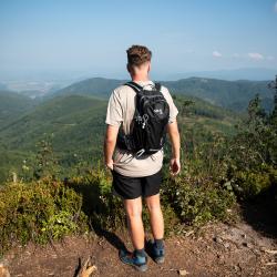 NILS CAMP Turistický batoh NC1950 Caver čierny 18L