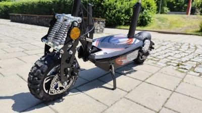 Nitro Scooters XE1200 v2 – 20ah elektro koloběžka + sedlo, blatník