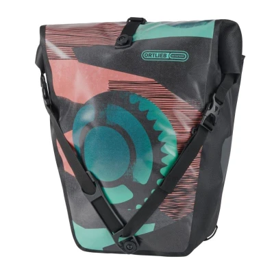 Ortlieb Back-roller Design vodotěsná zadní brašna - 1 kus + Ortlieb upevňovací pásek Ortlieb Back-roller Design vodotěsná zadní brašna - 1 kus + Ortlieb upevňovací pásek