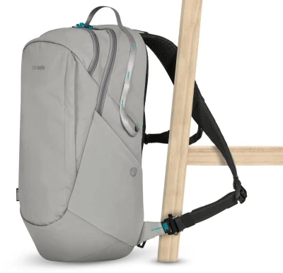 Pacsafe ECO 25L BACKPACK econyl gravity gray batoh + sleva 1000,- na příslušenství