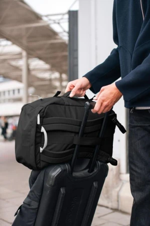 Pacsafe GO CARRY ON BACKPACK 44L jet black batoh + sleva 1000,- na příslušenství