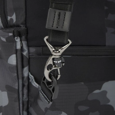 Pacsafe Batoh METROSAFE X 20L BACKPACK camo