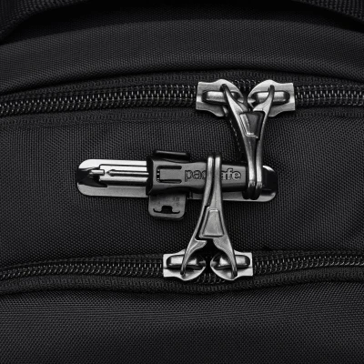 Pacsafe Batoh V 16L ALL-AROUND BACKPACK jet black + sleva 400,- na příslušenství