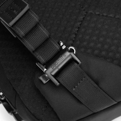 Pacsafe VIBE 325 SLING PACK jet black batoh + sleva 400,- na příslušenství