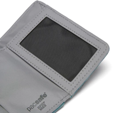 Pacsafe Peněženka RFIDSAFE TRIFOLD WALLET fresh mint