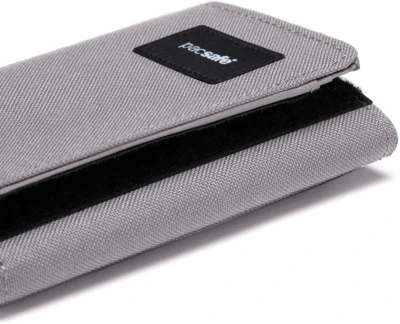 Pacsafe Peněženka RFIDSAFE TRIFOLD WALLET stone